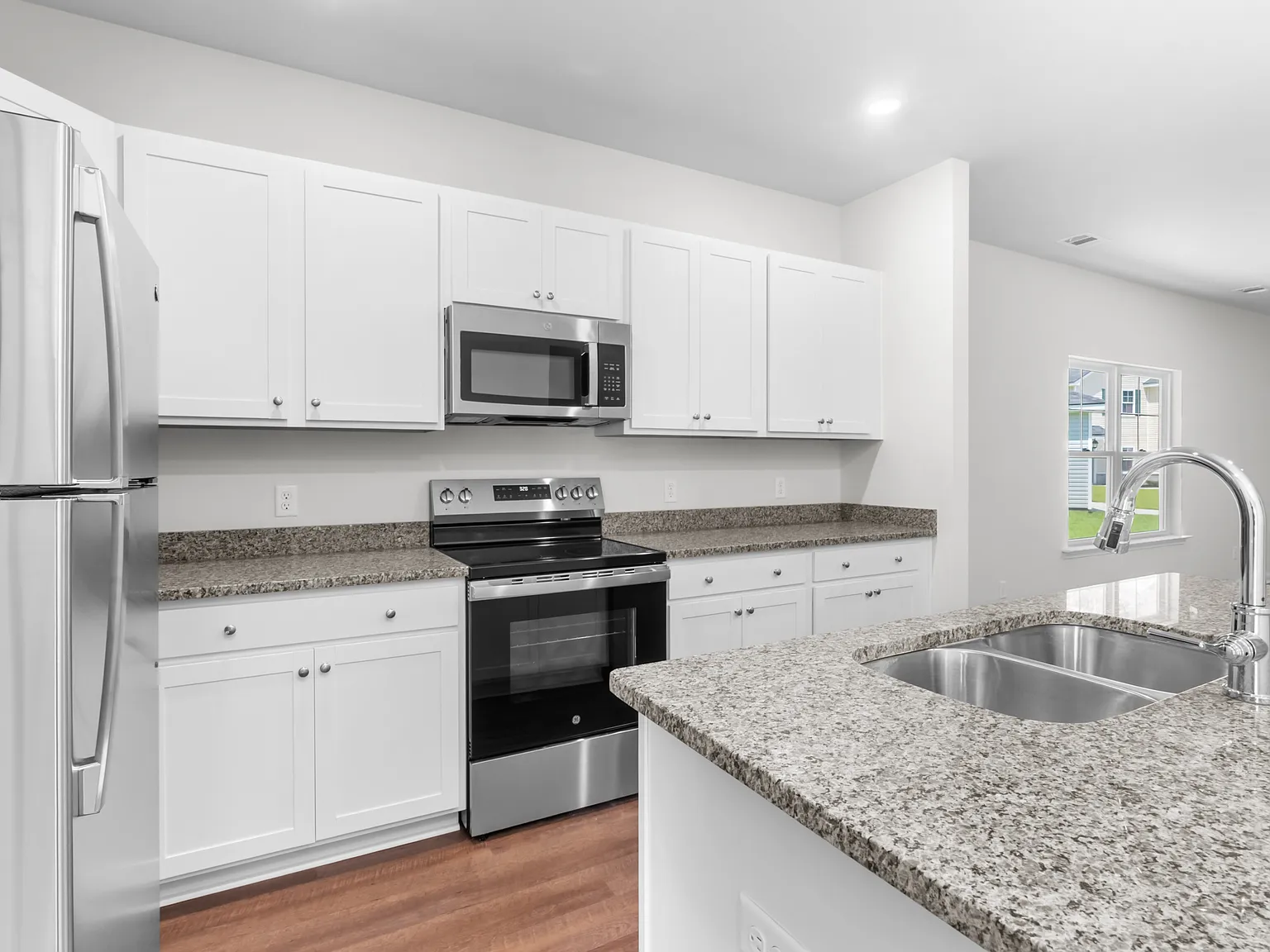 3 bed, 1630 sqft, $2,150 — Photo 4
