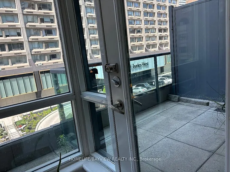 1121 Bay St #405 — Photo 11