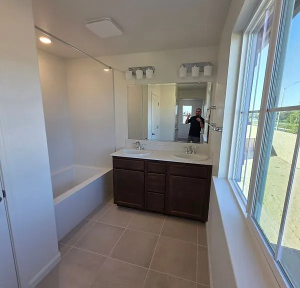 2386 Satin Leaf Ct — Photo 6