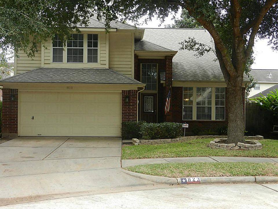 1st image of 823 Hyacinth Pl