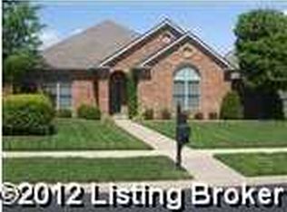 2712 Quailchase Dr, Sellersburg, IN 47172