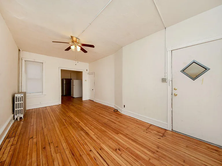 136 S 53rd St — Photo 33