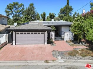 22631 Cavalier St, Woodland Hills, CA 91364
