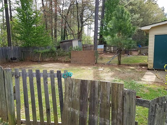 5th image of 371 Bedford Bay Ln