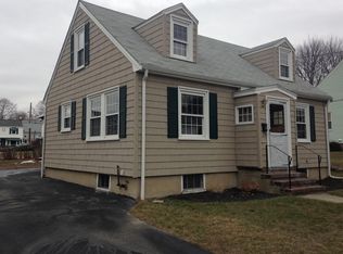 13 Ash St, Woburn, MA 01801