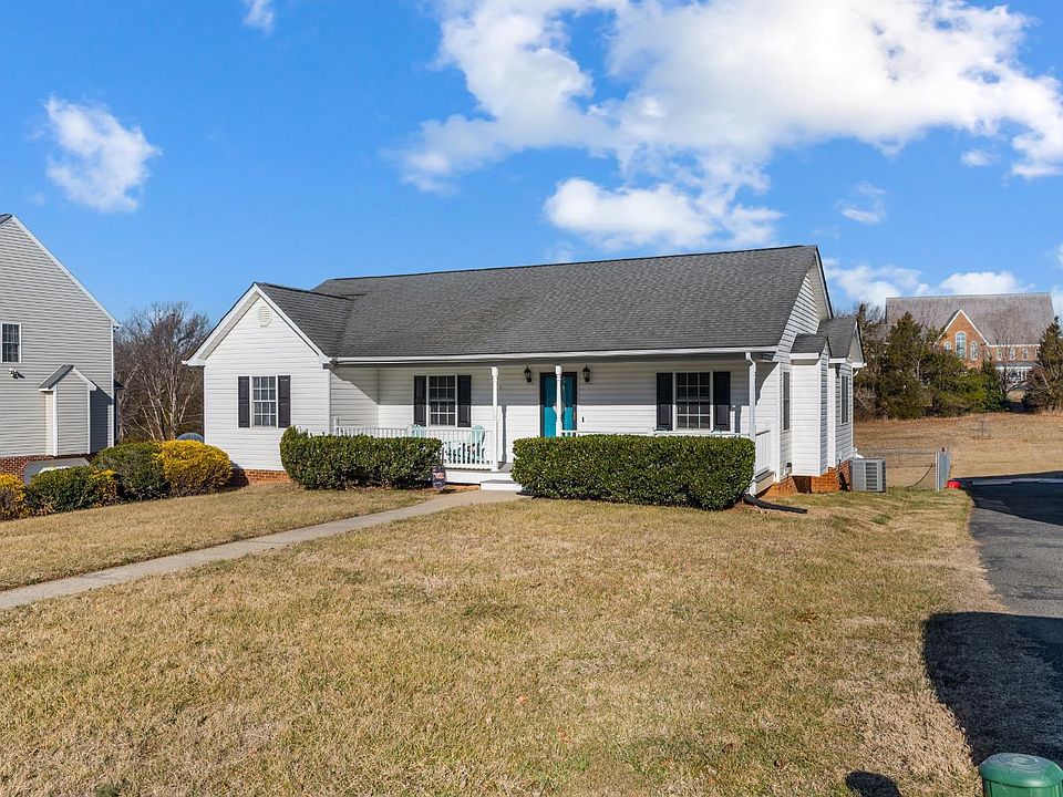 2nd image of 109 Farley Branch Dr