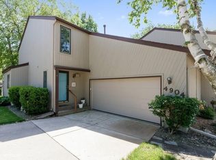 4904 W Park Dr, West Des Moines, IA 50266