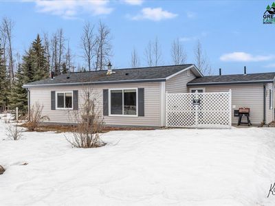 2442 Bradway Rd, North Pole, AK, 99705