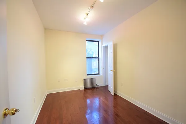 Rented by Rolling Stone Realty LLC | media 59