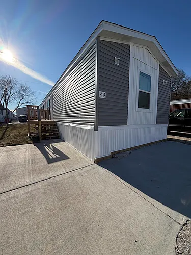 5425 Valley Dr Photo 1