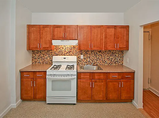 Rented by SW Queens Mezzanine | media 10