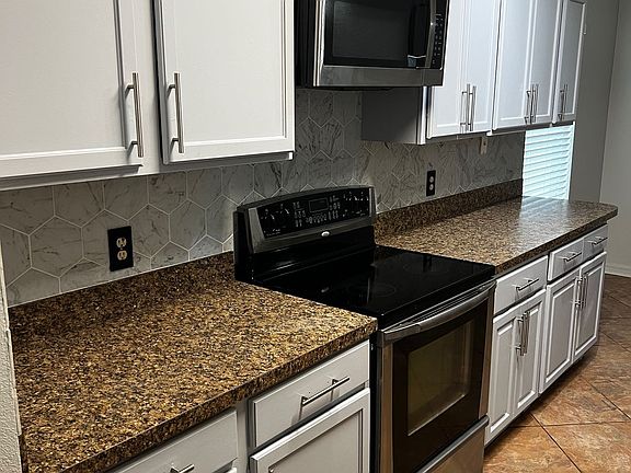 4th image of 12943 Lake Vista Dr