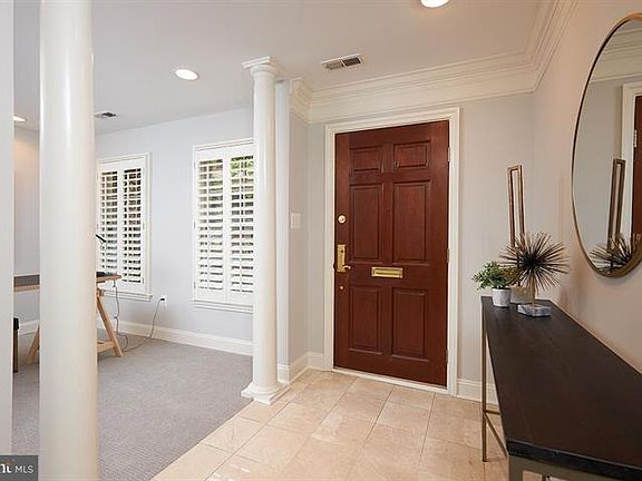 5th image of 4906 Montgomery Ln