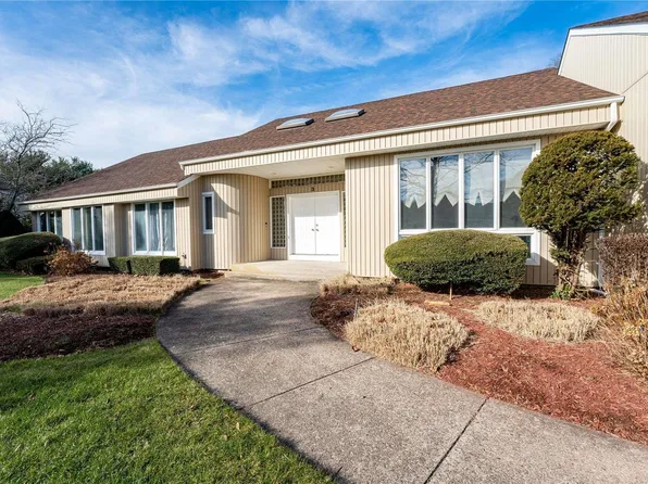 3 Field Lane, Miller Place, NY 11764