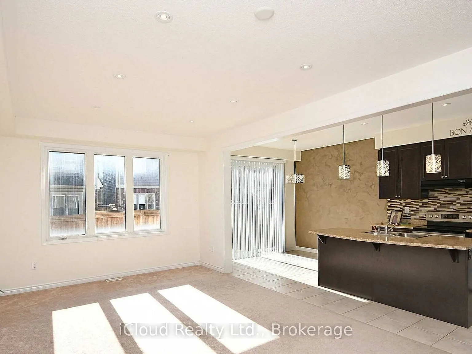3 bed, $3,000 — Photo 4