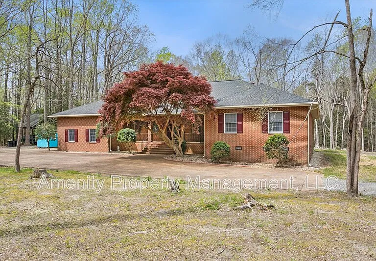 5974 Ladysmeade Ln — Photo 2