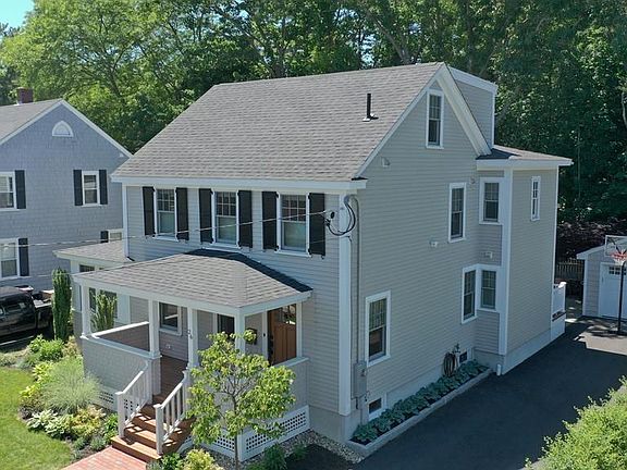3rd image of 26 Plummer Ave