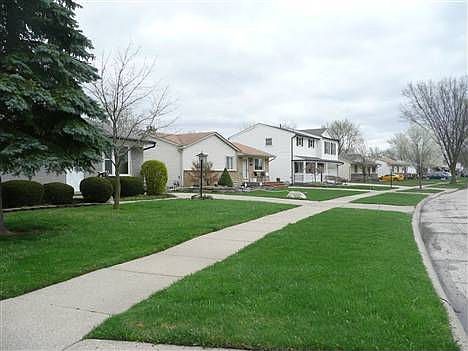 2nd image of 445 S Norma St