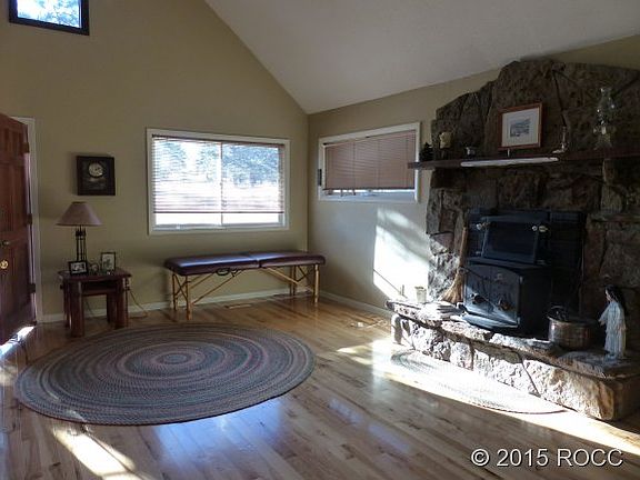 3rd image of 62 Black Fawn Ln