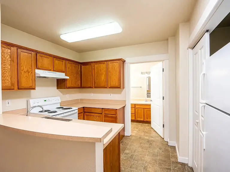 312 Court St — Photo 14