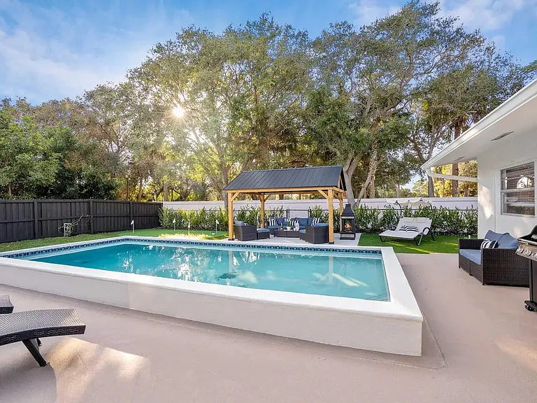 14051 Leeward Way — Photo 37