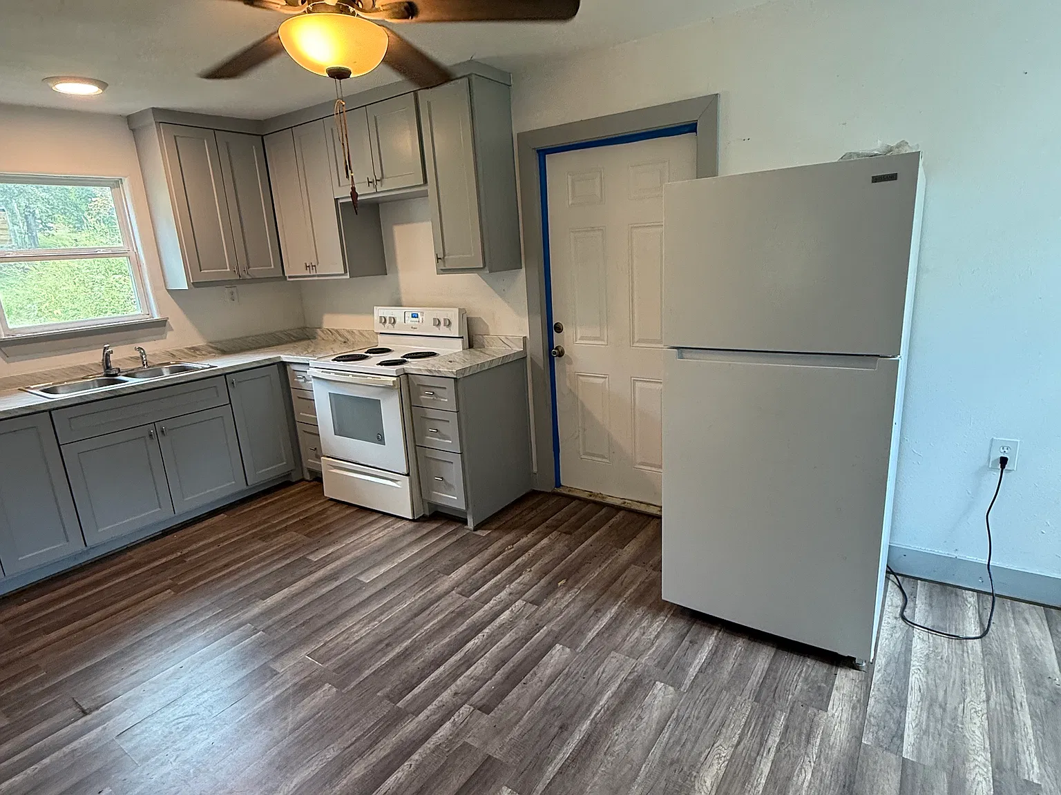 1 bed, 800 sqft, $1,100 — Photo 2