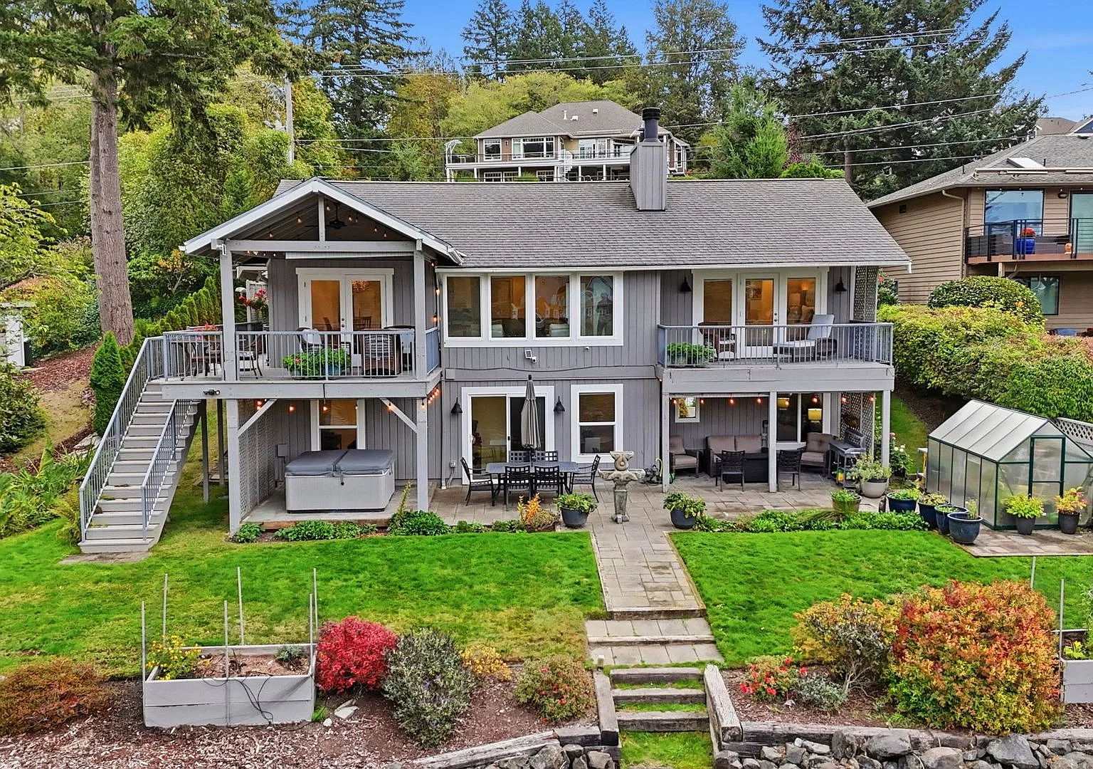 Fully Furnished Rosedale Bay-View Home with Two Primary Suites, Short-Term Lease — Photo 1