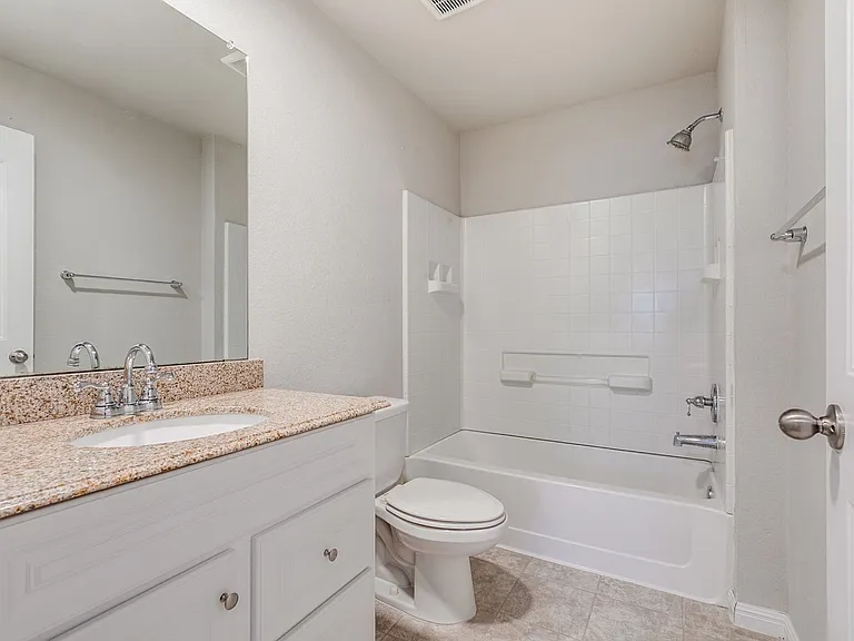 10302 Relic Oaks — Photo 23