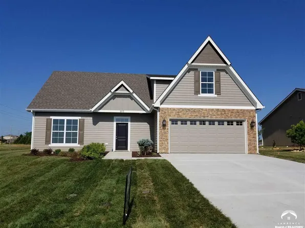 507 N Daylily Dr, Lawrence, KS 66049