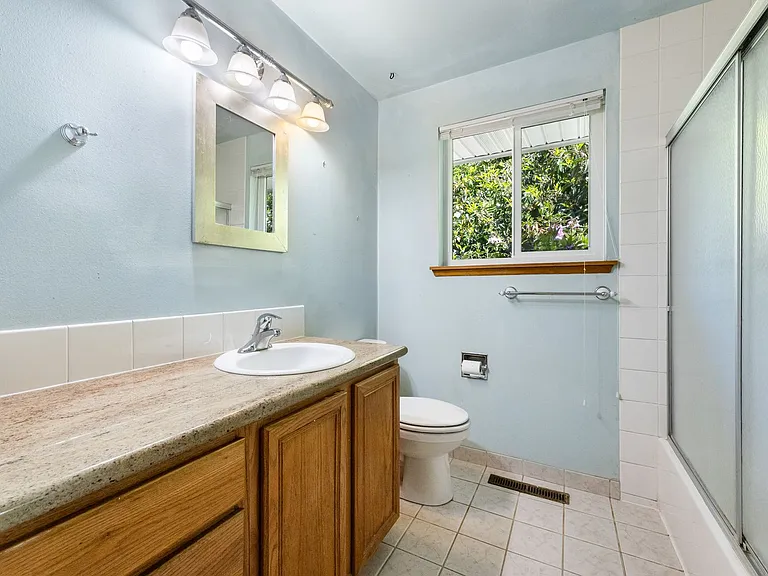 9301 Elwood Dr SW — Photo 11
