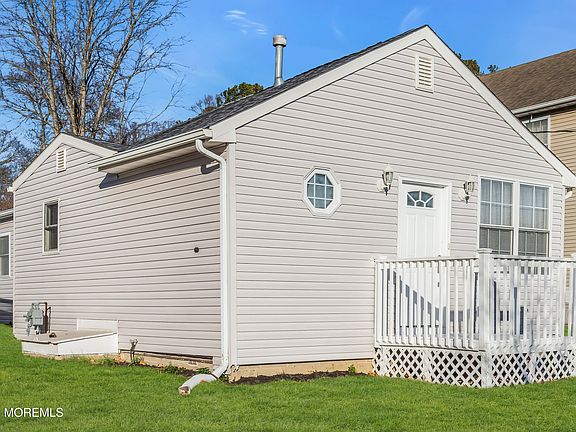 4th image of 315 Elizabeth Ave
