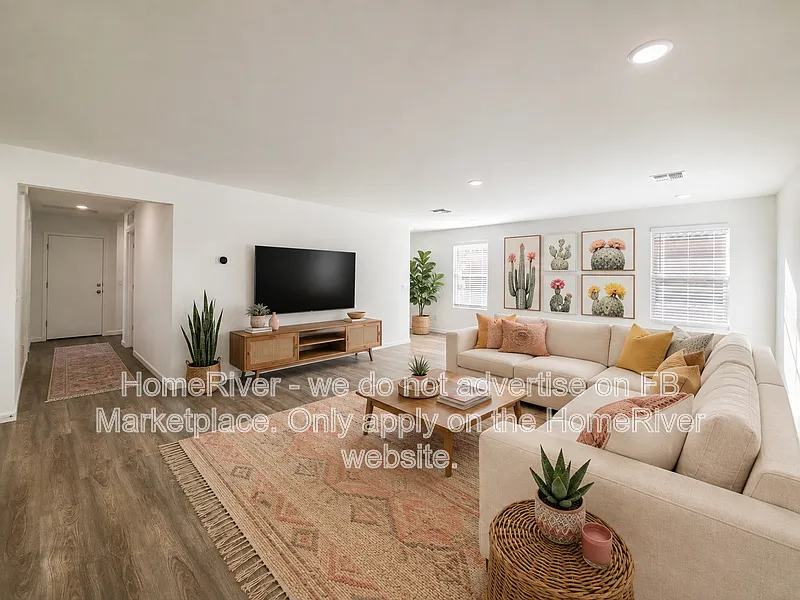 4 bed, 2.0 bath, 1741 sqft, $1,935 — Photo 2