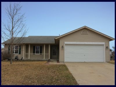 220 Stonefield Dr, Lake Mills, WI, 53551
