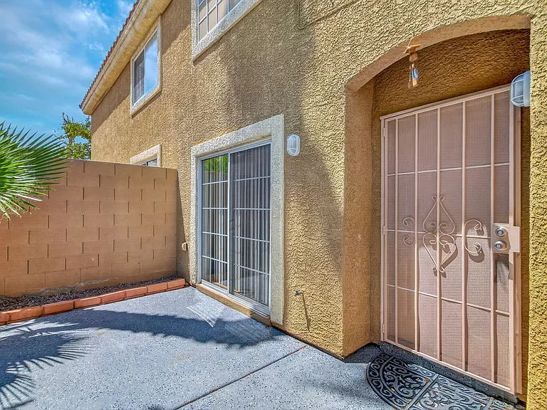 9631 Lame Horse Dr — Photo 3