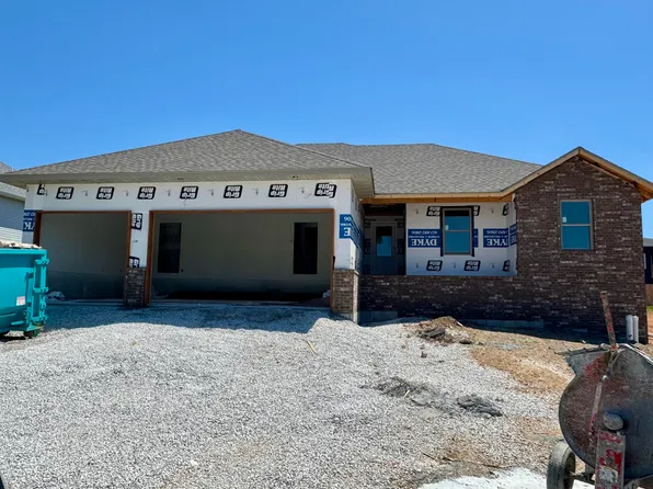 2608 W Pigeon Drive, Ozark, MO 65721