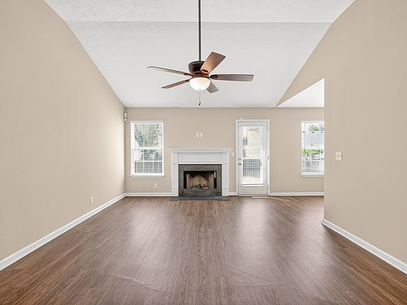 4th image of 851 Kanatak Ln