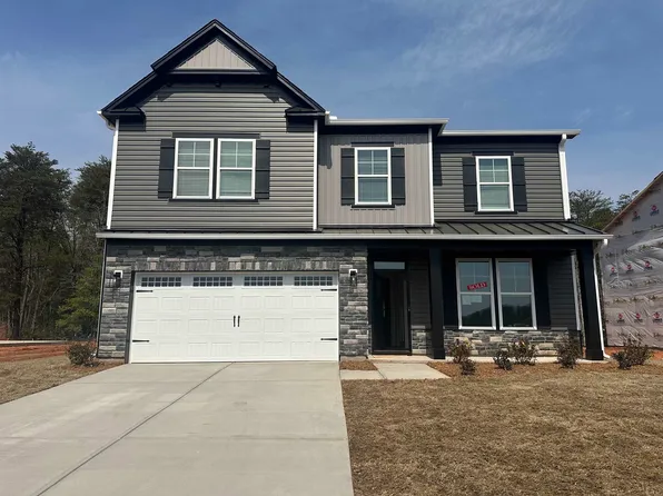 335 E Pyrenees Dr, Wellford, SC 29385