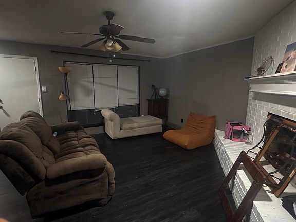 2nd image of 3071 Shane St
