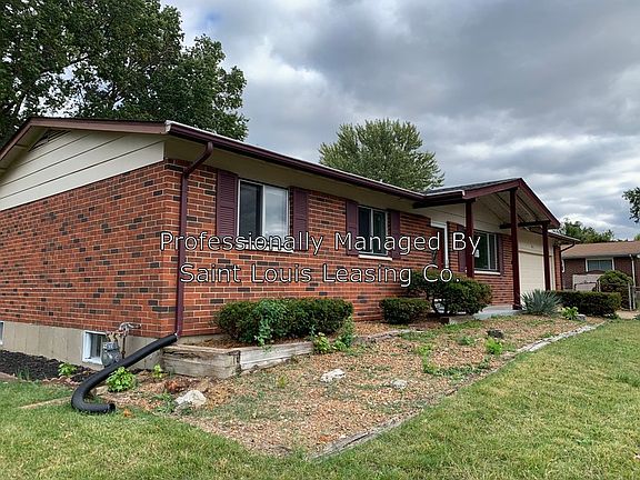 3rd image of 966 Broadhead Ln