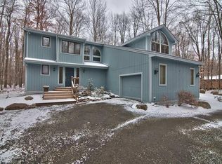 3201 Tall Timber Lake Rd, Pocono Pines, PA 18350