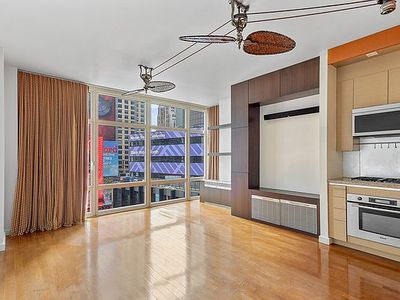 1600 Broadway APT 8D, New York, NY, 10019