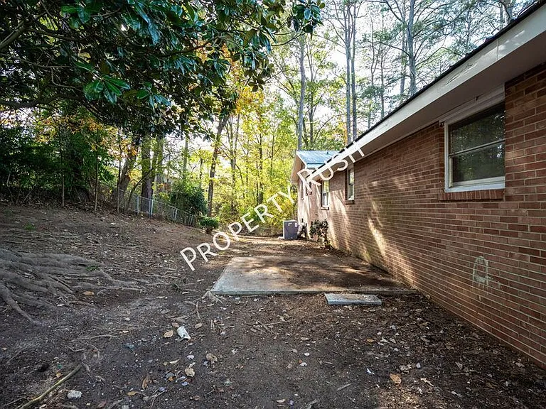 20 Linda Ln — Photo 31