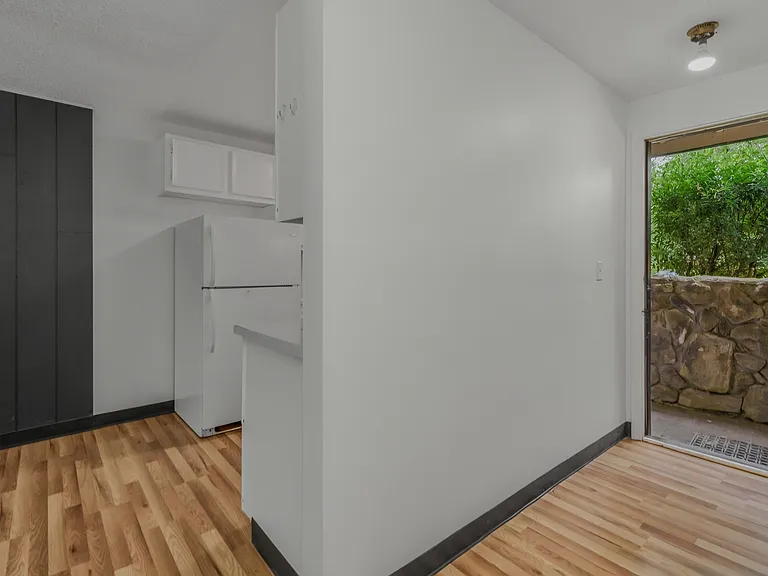 14095 SW Walker Rd #95 — Photo 3