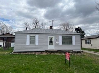 5 Southampton Ct, Newton, IA 50208