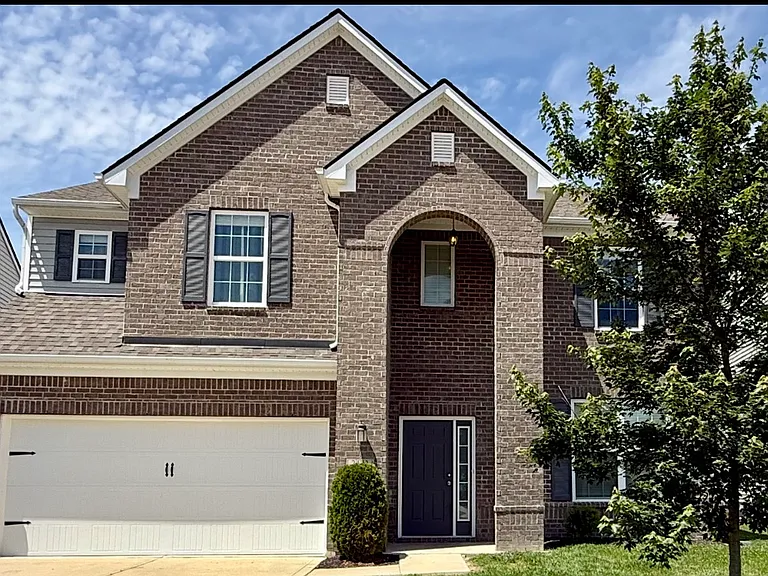 2472 Creekland Dr — Photo 1