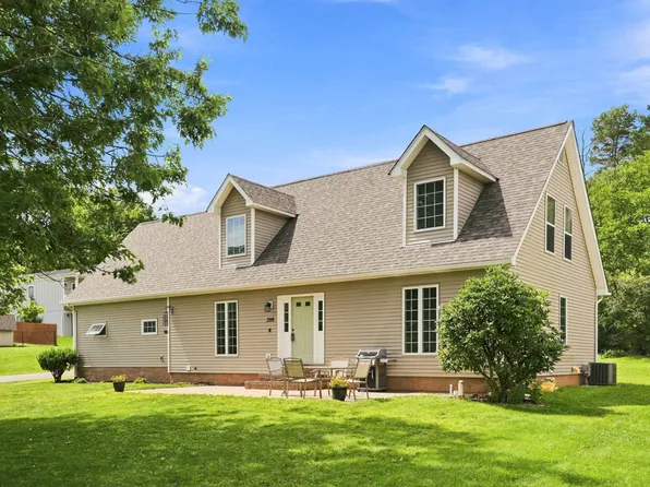 399 Lincoln Ave, Mars, PA 16046
