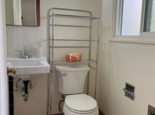 3835 34th Ave W APT 7, Seattle, WA 98199