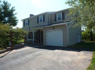 113 Circle Dr, Chalfont, PA 18914