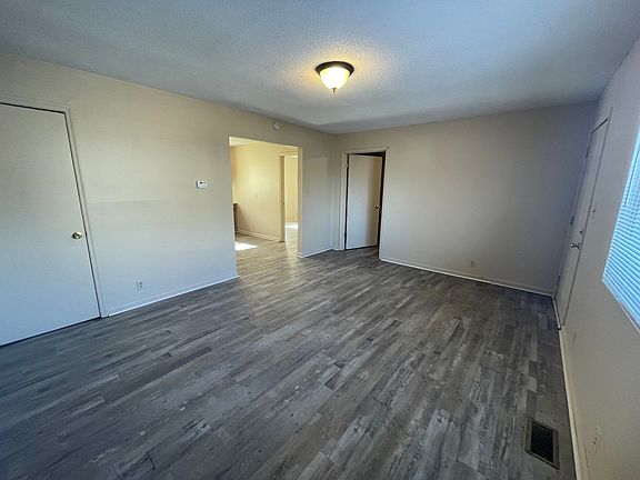3rd image of 209 Liberty St #4