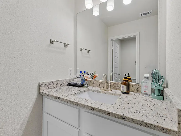 8306 Haflinger Dr — Photo 34